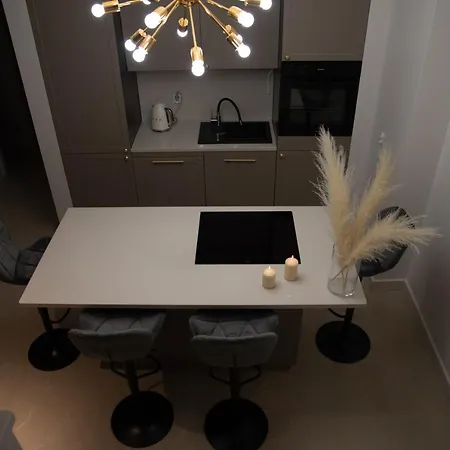 Poznan Dom - Airport Lawica 7 Km