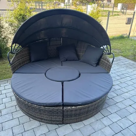 Poznan Dom - Airport Lawica 7 Km Kiekrz